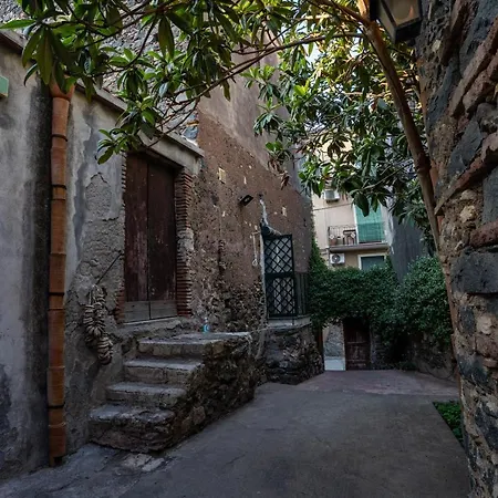 Apartment Cortile Del Nespolo